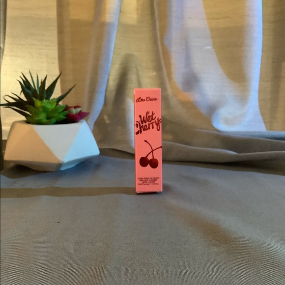 Lime Crime-Wet Cherry lip gloss - Picture 3 of 4